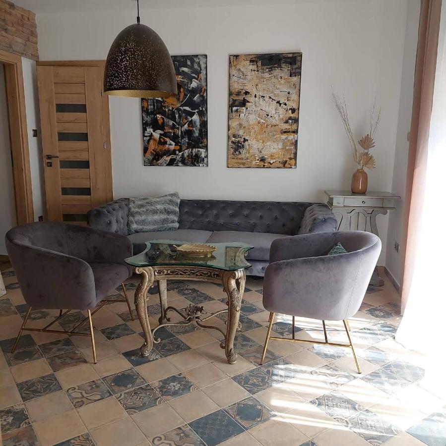 Dr Becsey Luxury Apartman Bekescsaba Kültér fotó